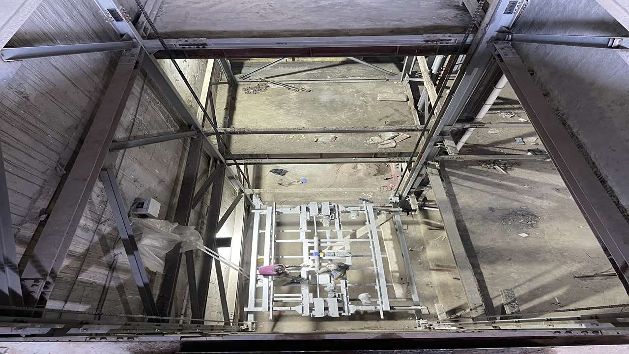 پارکینگ مکانیزه زیرزمینی عامریه کاشان